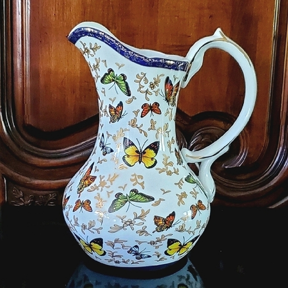 🦋 10" Pitcher Gold Trim/Gilt "Butterfly Collection" Formalities by Baum Bros.